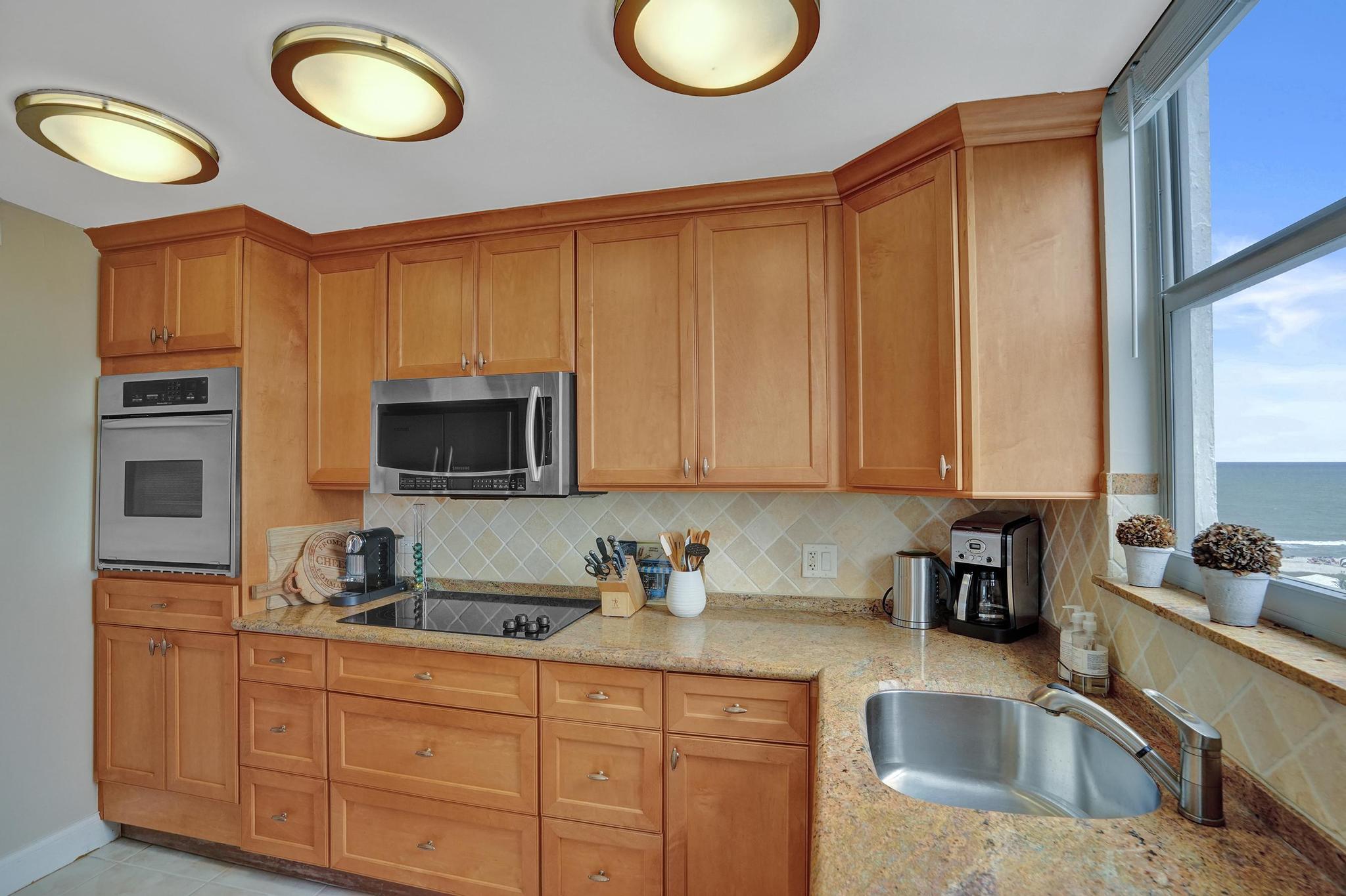 1010 S Ocean #808 Pompano Beach, FL 33062