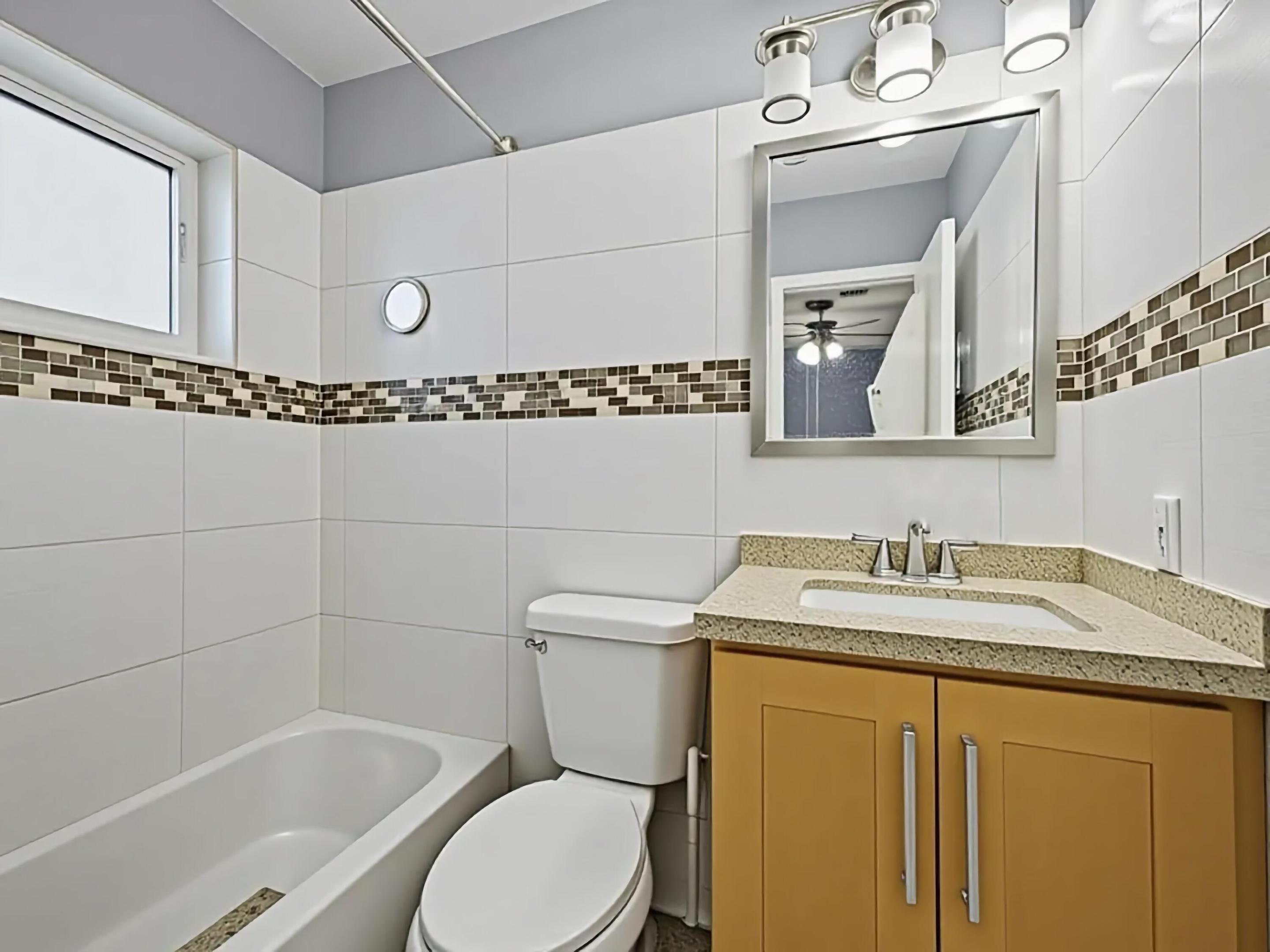 451 SE 1st #A & B Pompano Beach, FL 33060