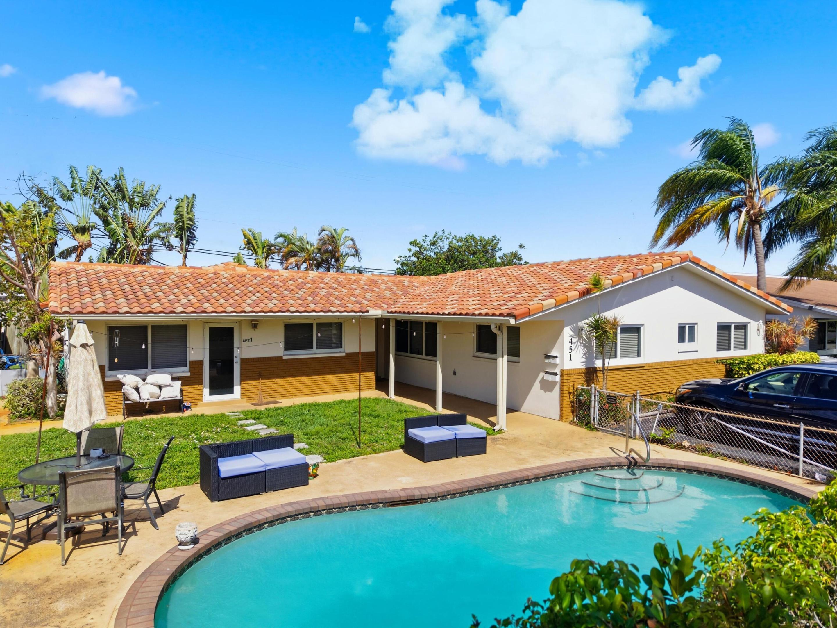 451 SE 1st #A & B Pompano Beach, FL 33060