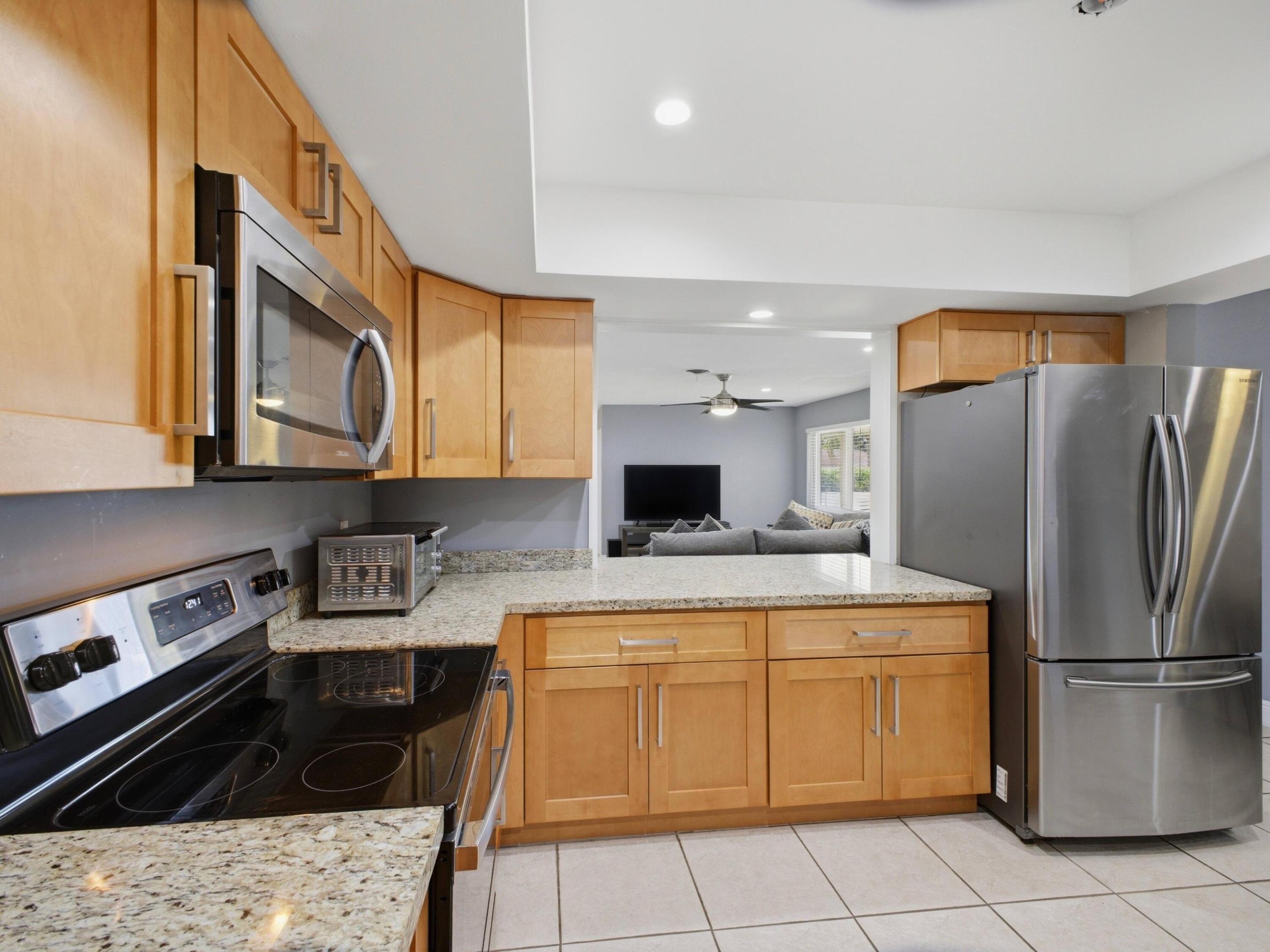 451 SE 1st #A & B Pompano Beach, FL 33060