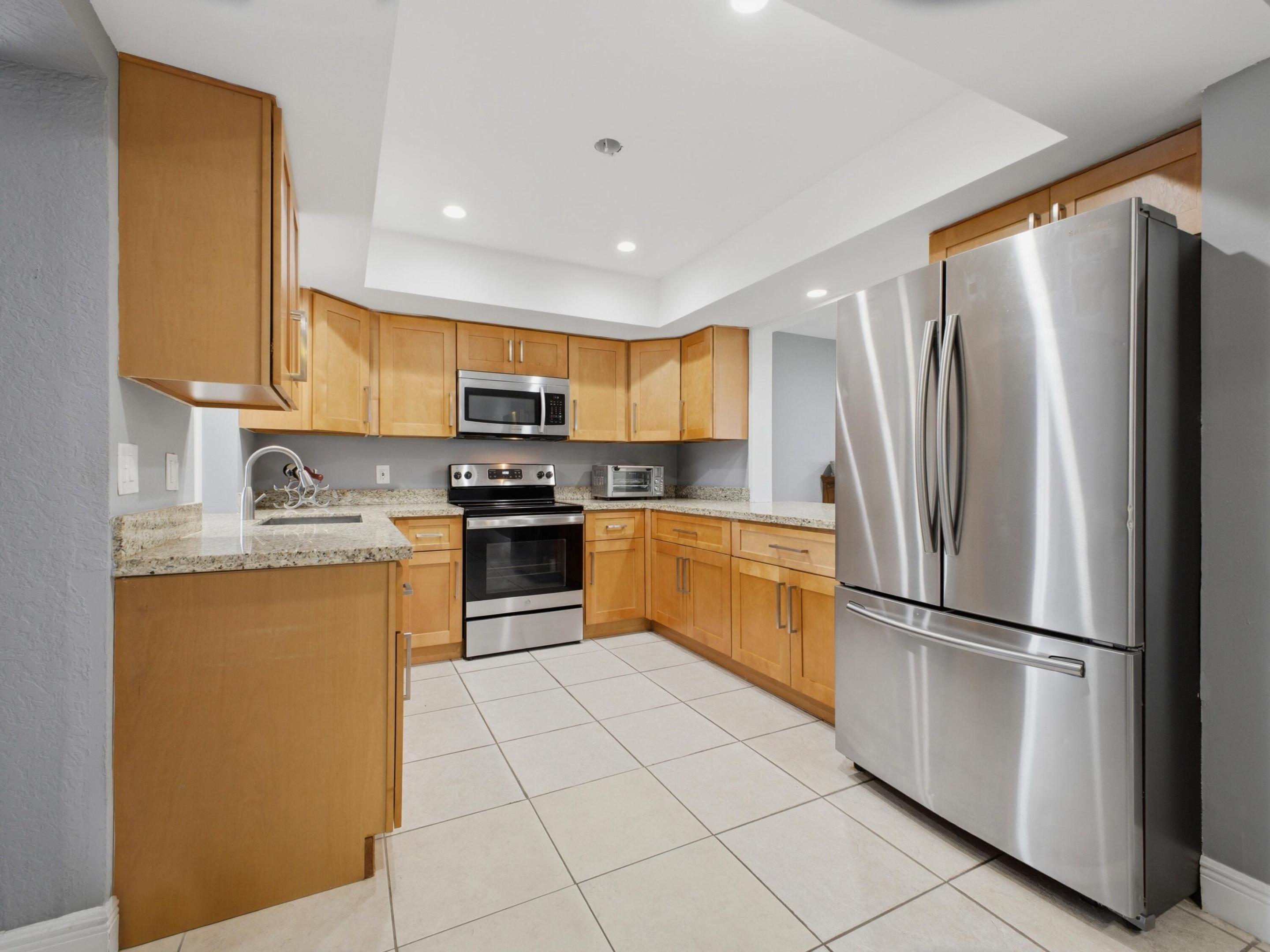 451 SE 1st #A & B Pompano Beach, FL 33060