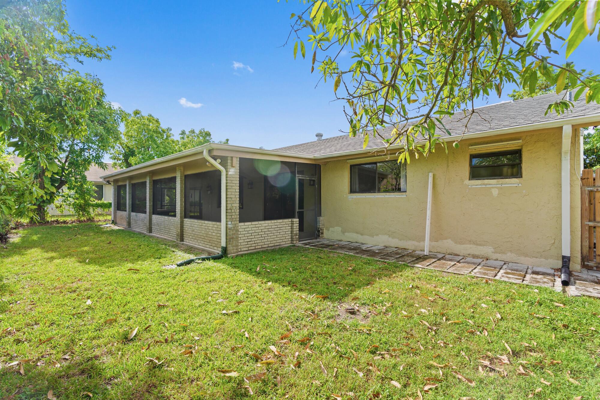 9315 SW 170th Palmetto Bay, FL 33157