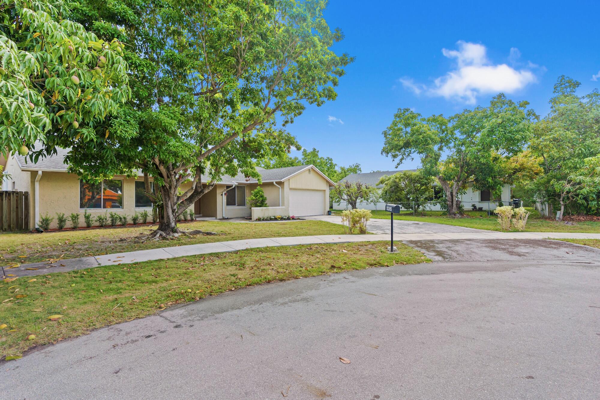 9315 SW 170th Palmetto Bay, FL 33157