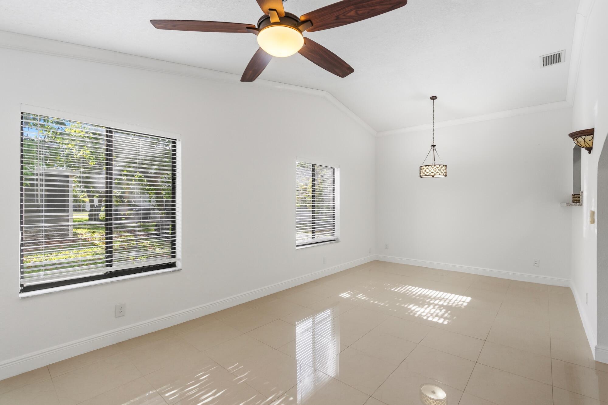 9315 SW 170th Palmetto Bay, FL 33157