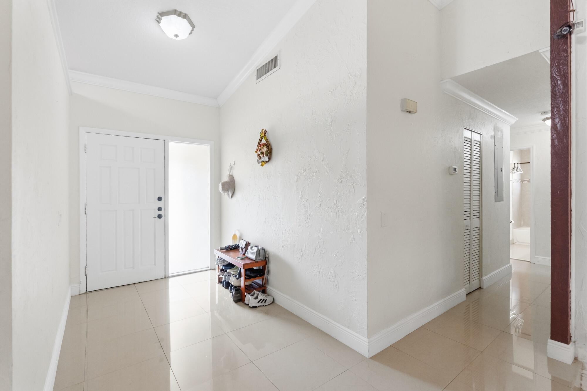 9315 SW 170th Palmetto Bay, FL 33157