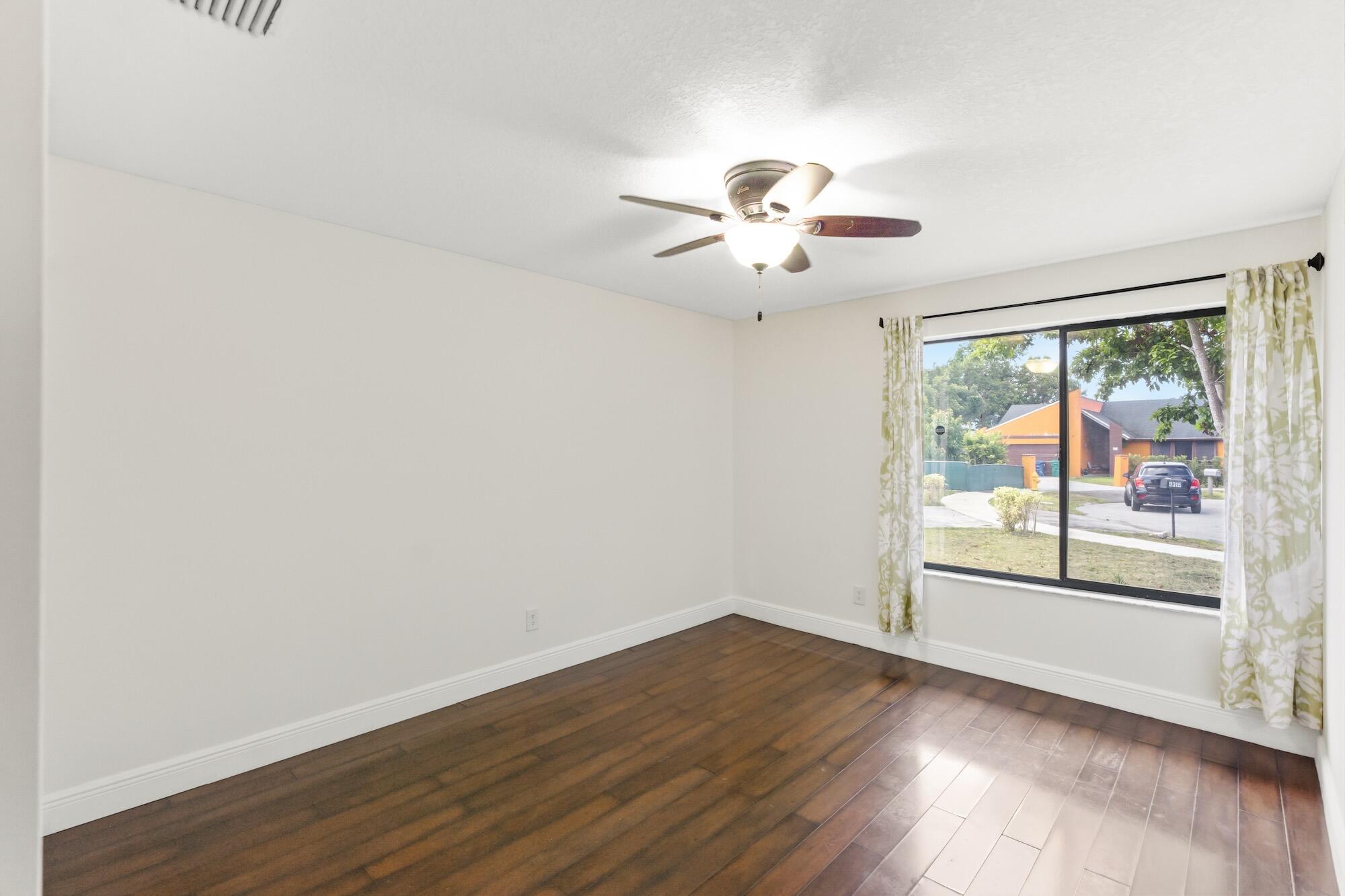 9315 SW 170th Palmetto Bay, FL 33157
