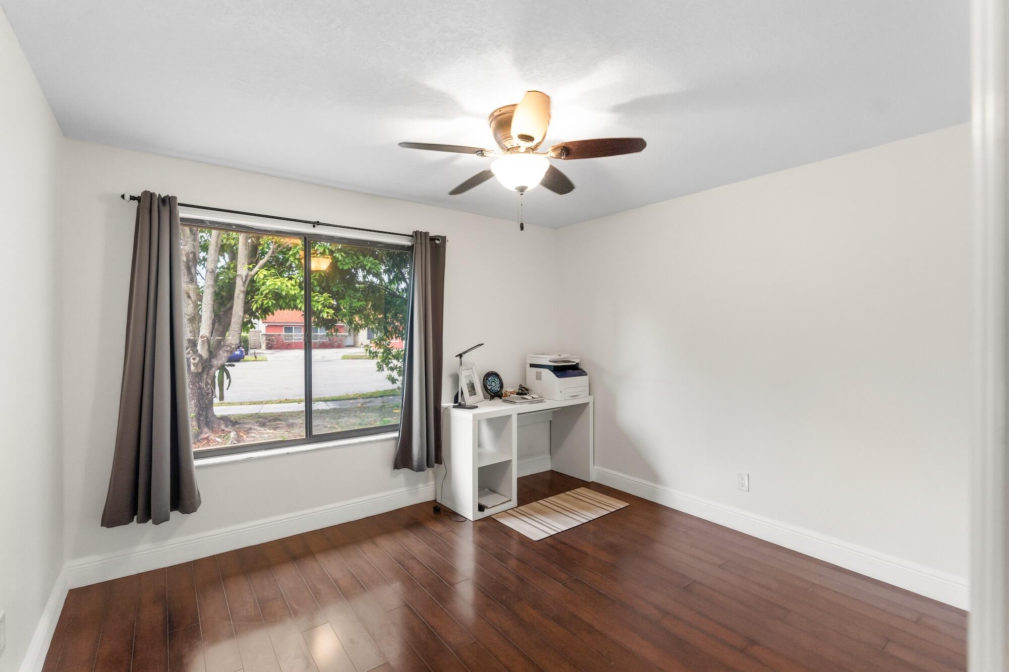 9315 SW 170th Palmetto Bay, FL 33157