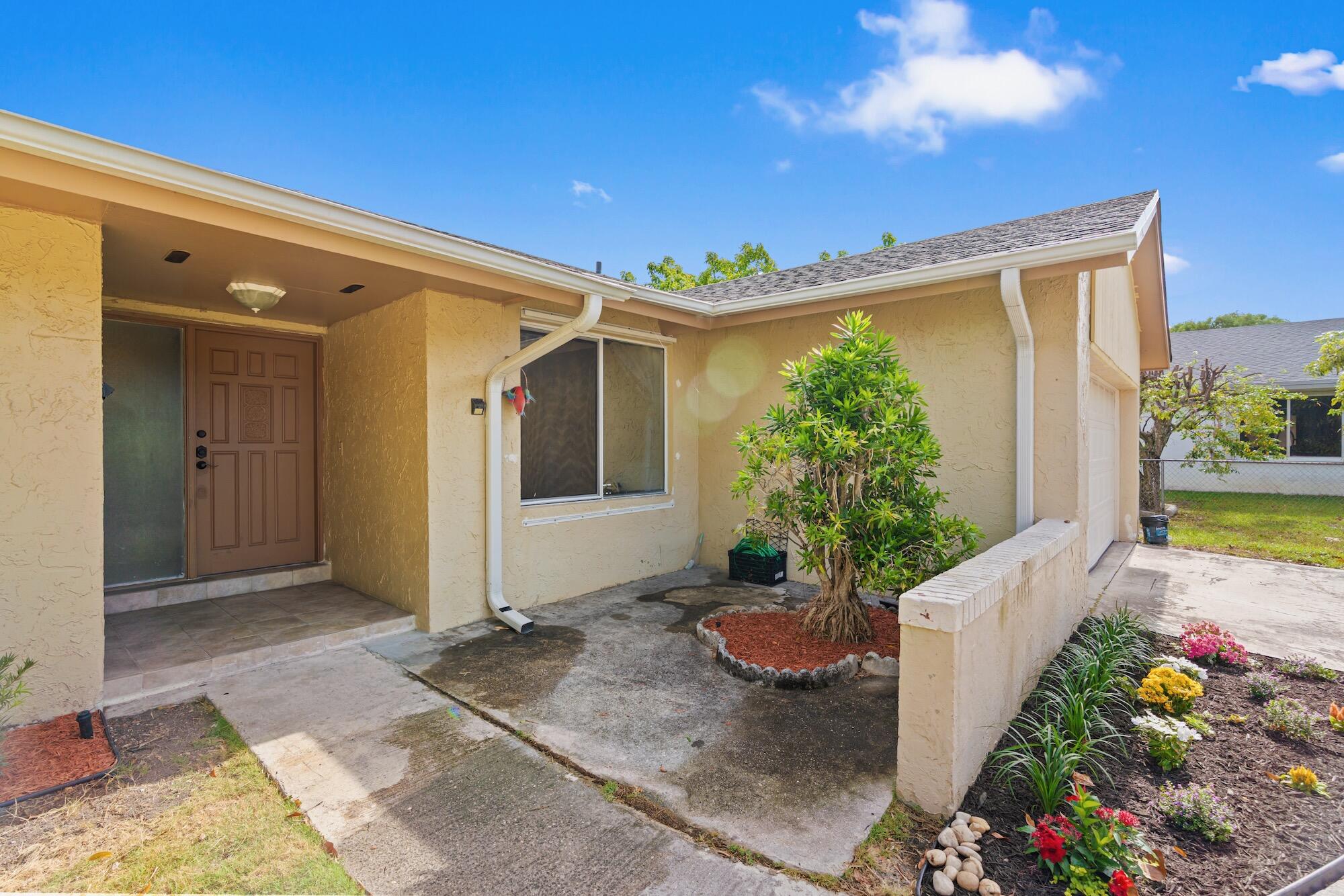 9315 SW 170th Palmetto Bay, FL 33157