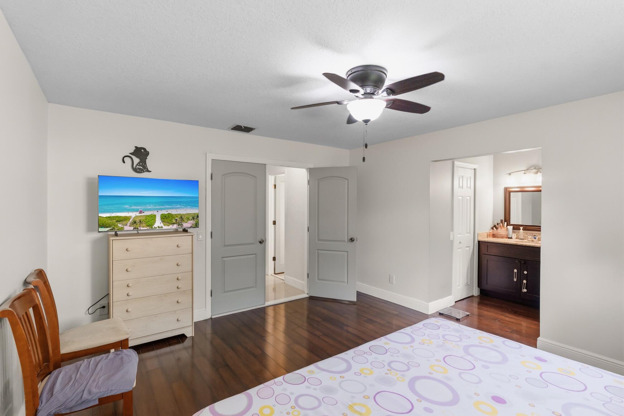 9315 SW 170th Palmetto Bay, FL 33157