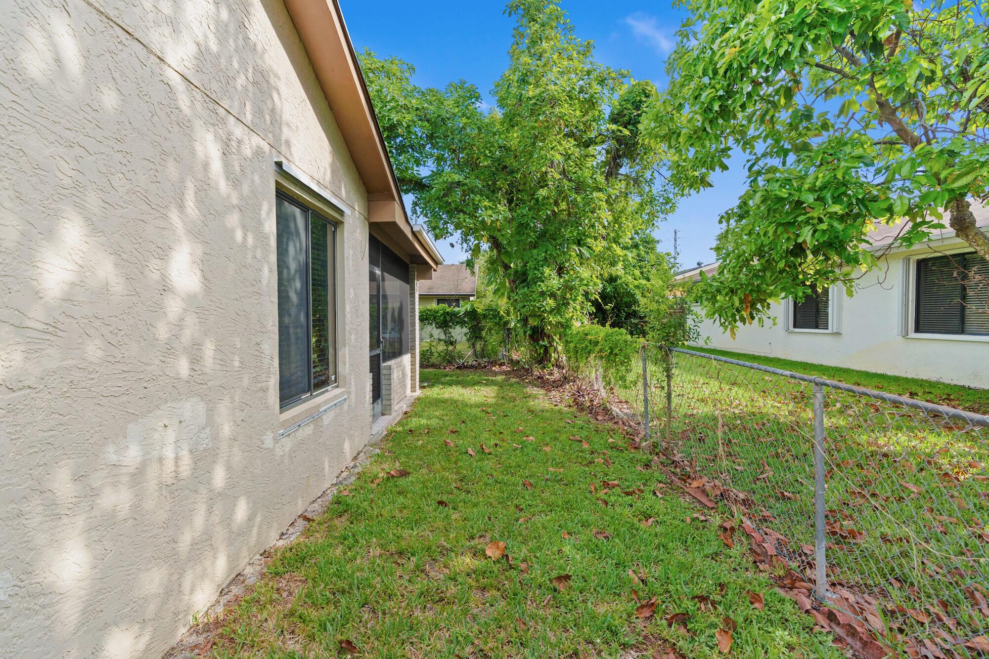 9315 SW 170th Palmetto Bay, FL 33157