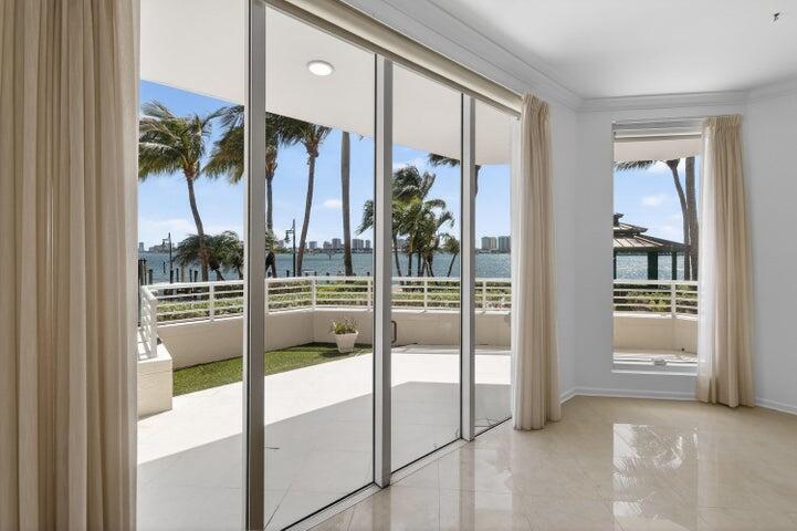 2650 Lake Shr #106 Riviera Beach, FL 33404