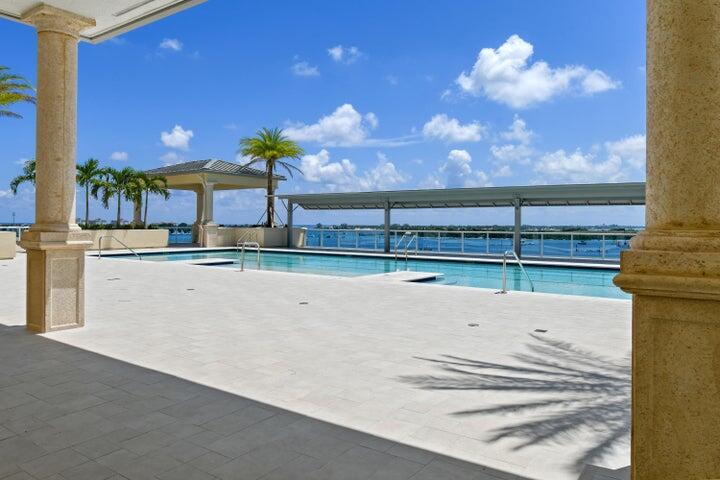2650 Lake Shr #106 Riviera Beach, FL 33404