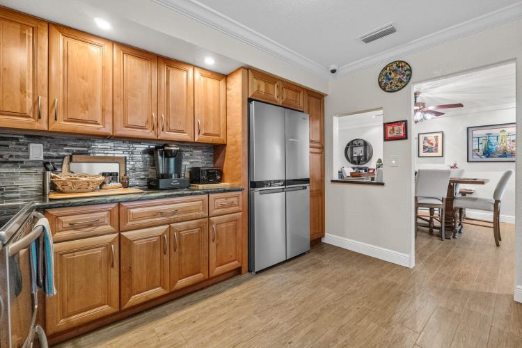 2409 SW 27th Fort Lauderdale, FL 33312