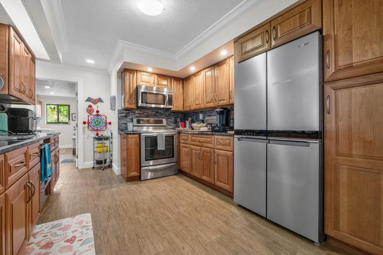 2409 SW 27th Fort Lauderdale, FL 33312