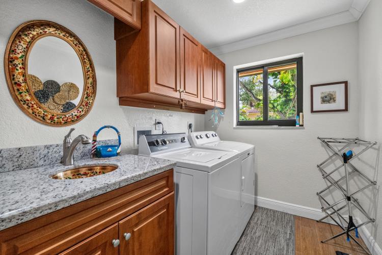 2409 SW 27th Fort Lauderdale, FL 33312