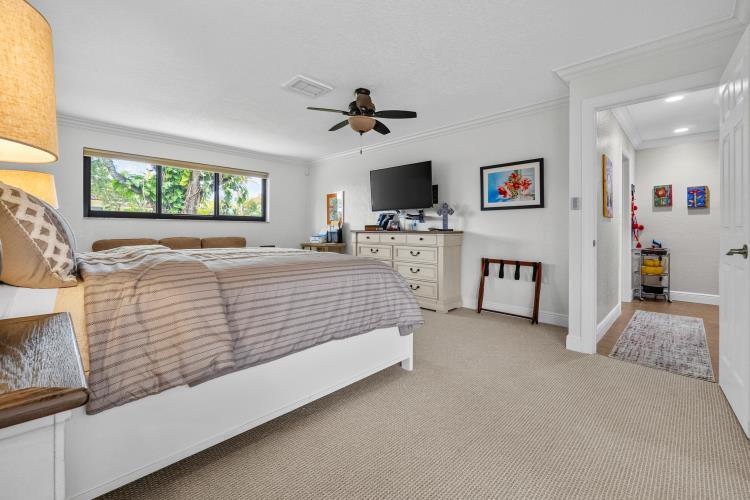 2409 SW 27th Fort Lauderdale, FL 33312