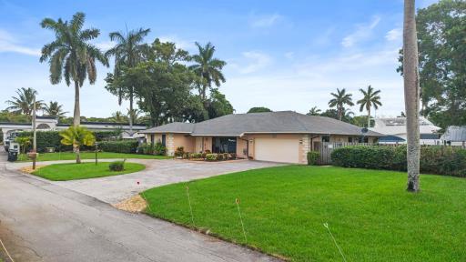 2409 SW 27th Fort Lauderdale, FL 33312
