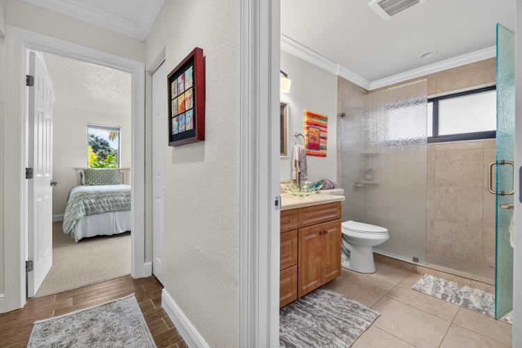 2409 SW 27th Fort Lauderdale, FL 33312