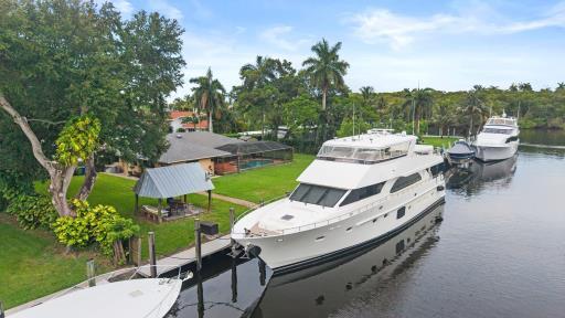2409 SW 27th Fort Lauderdale, FL 33312