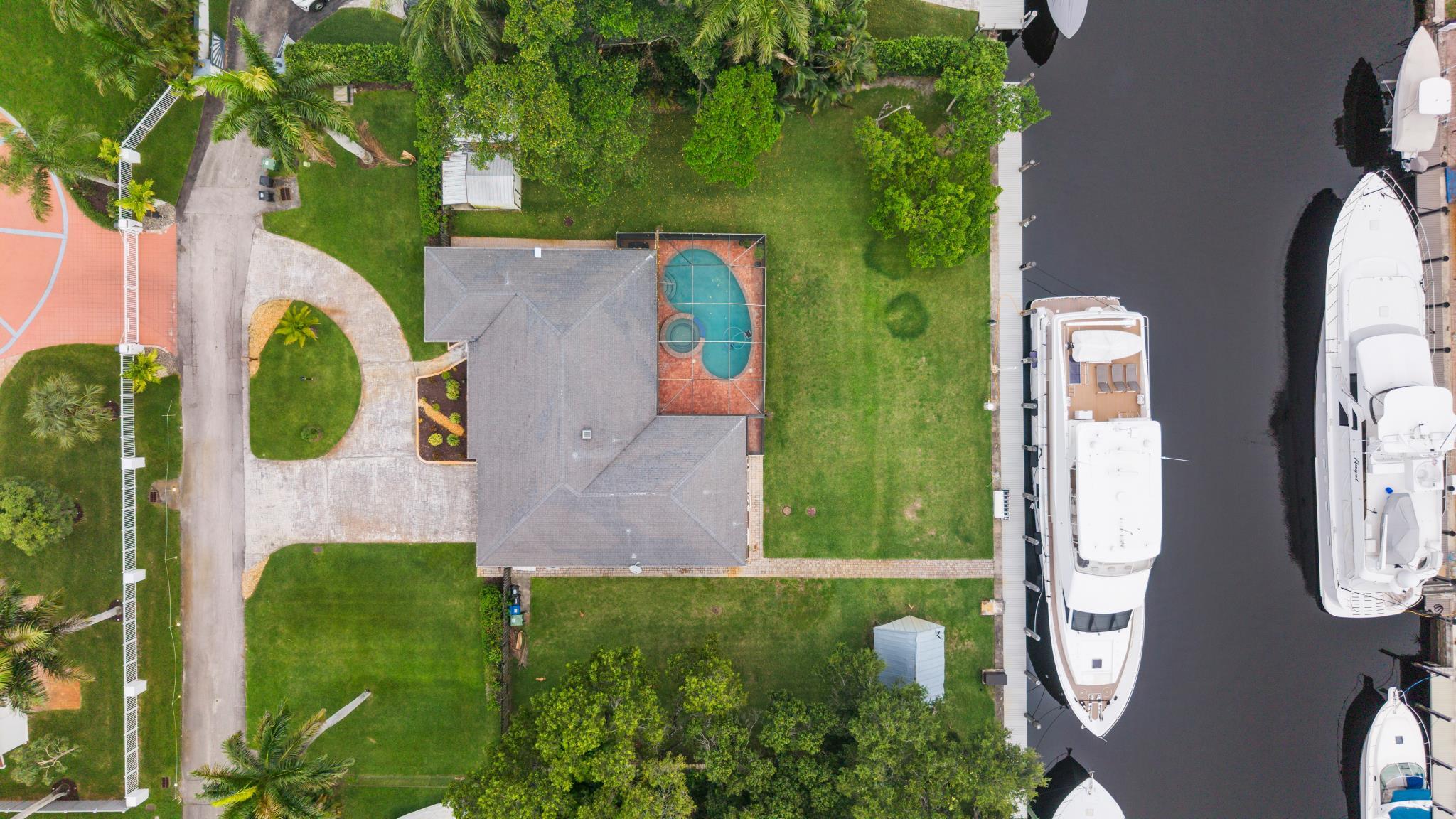 2409 SW 27th Fort Lauderdale, FL 33312