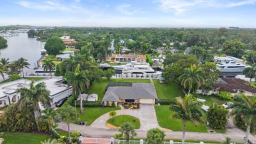 2409 SW 27th Fort Lauderdale, FL 33312