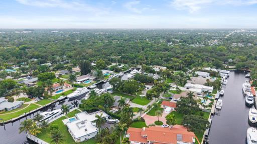 2409 SW 27th Fort Lauderdale, FL 33312