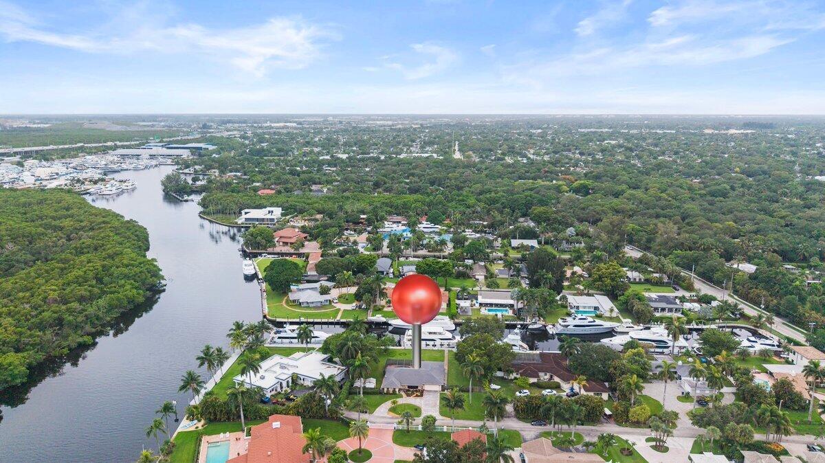 2409 SW 27th Fort Lauderdale, FL 33312