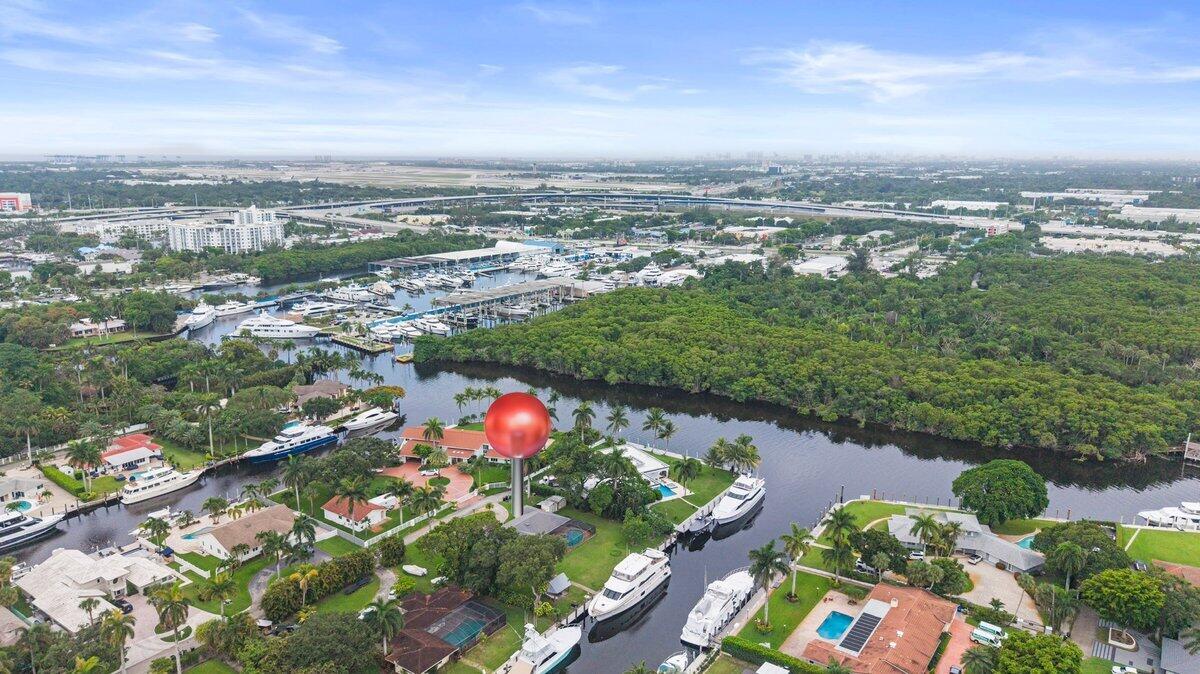 2409 SW 27th Fort Lauderdale, FL 33312