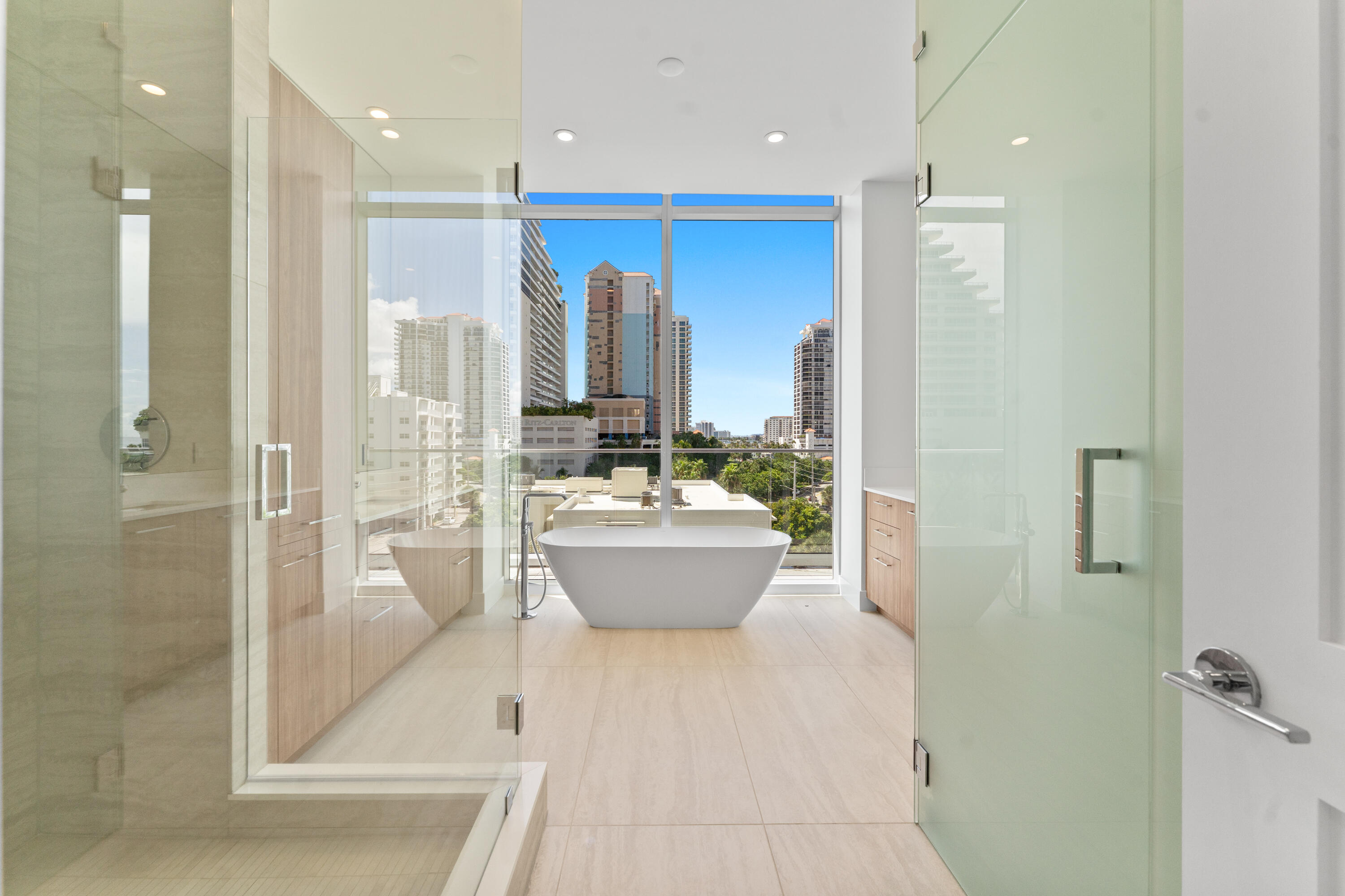 153 N Seabreeze Blvd #402-S Fort Lauderdale, FL 33304