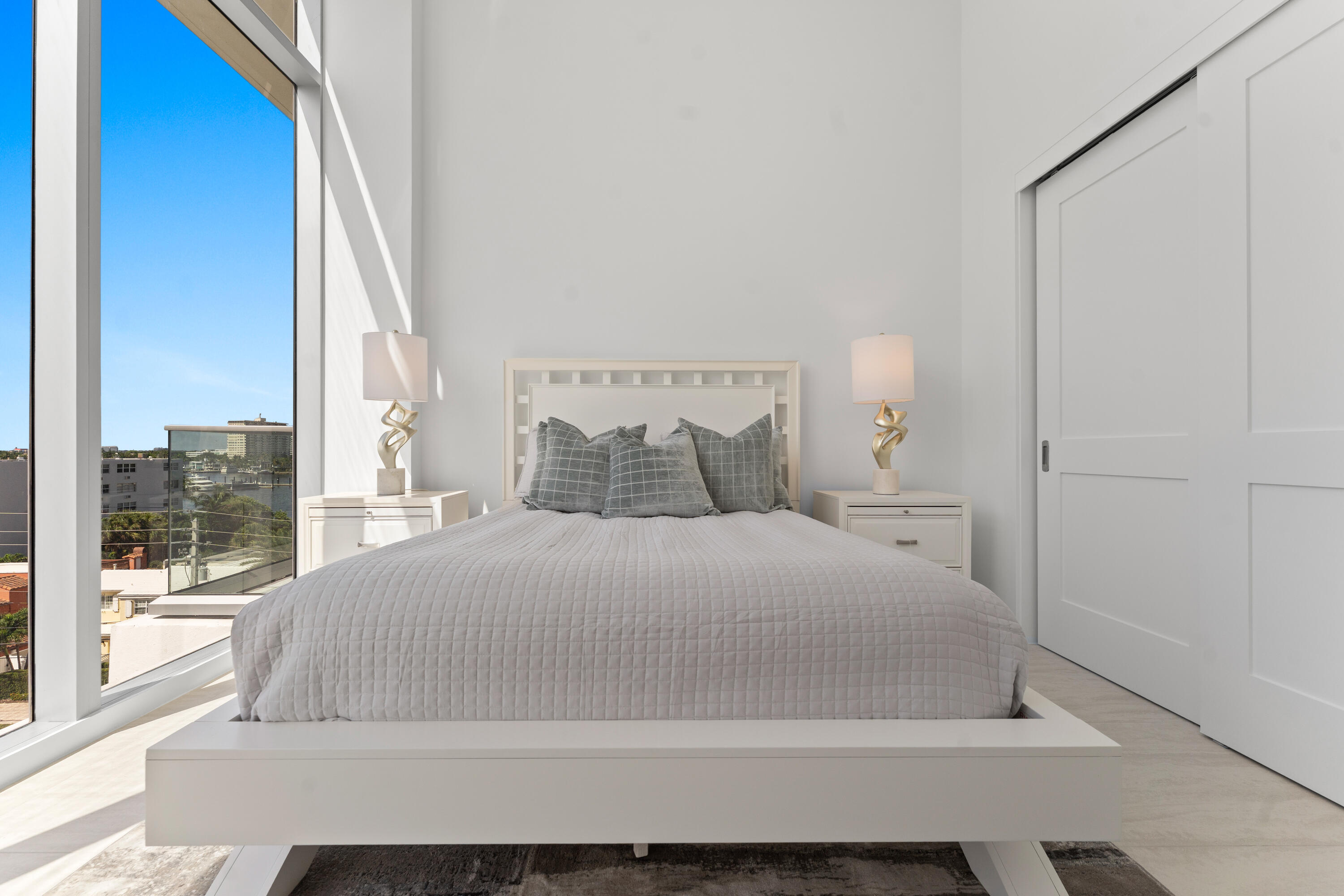 153 N Seabreeze Blvd #402-S Fort Lauderdale, FL 33304