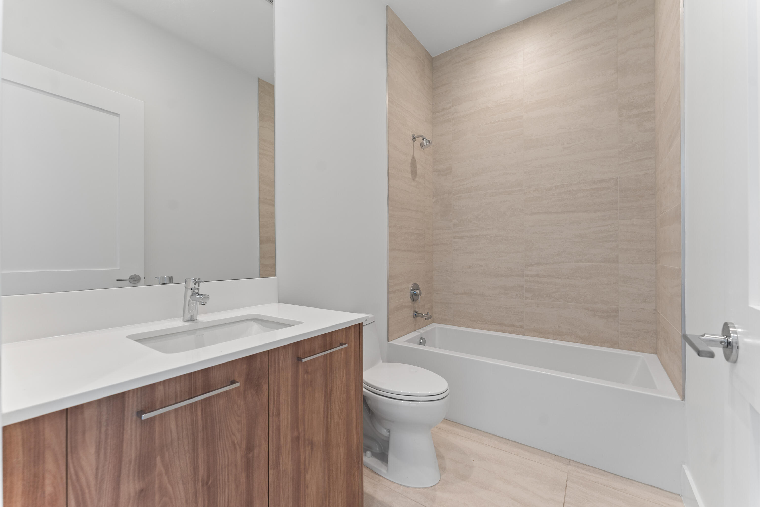 153 N Seabreeze Blvd #402-S Fort Lauderdale, FL 33304