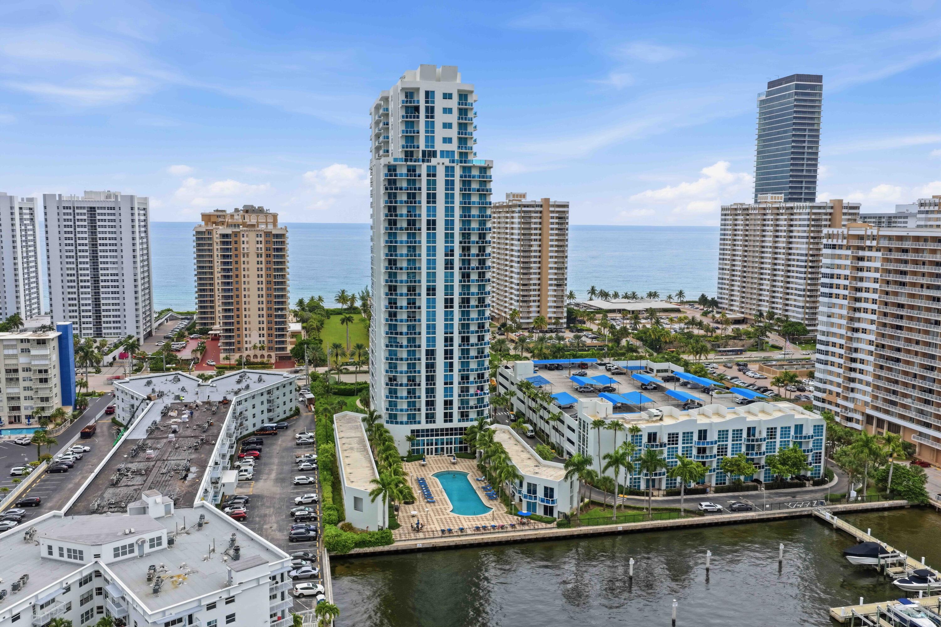 image Ocean Marine Yacht Club60