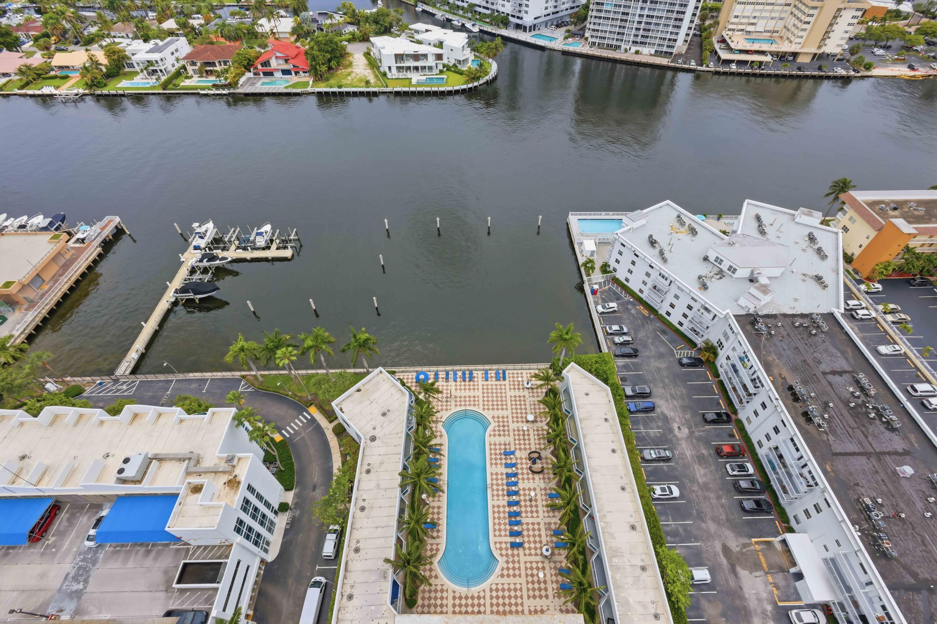 image Ocean Marine Yacht Club70