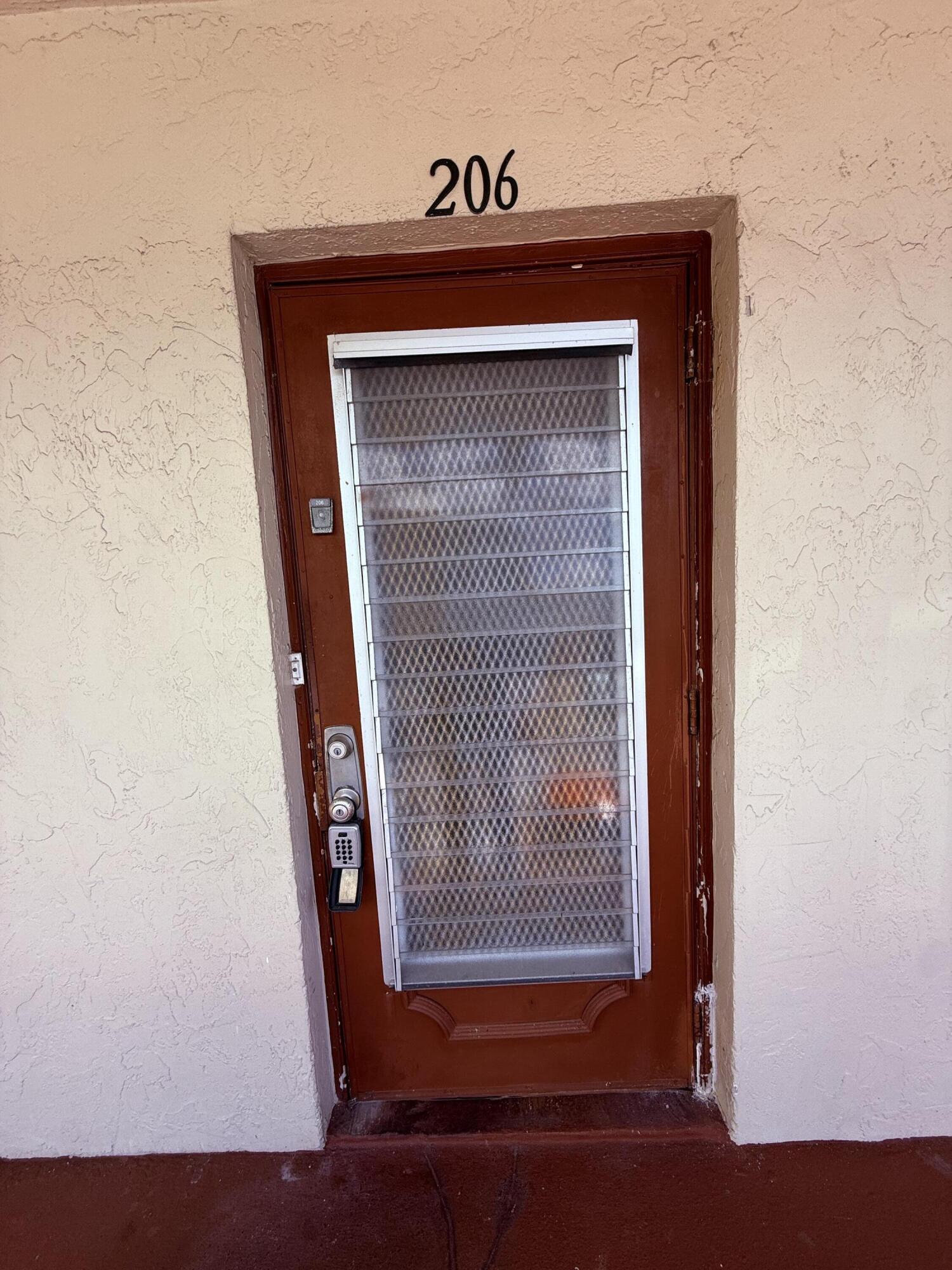 31 Abbey Ln #206 Delray Beach, FL 33446