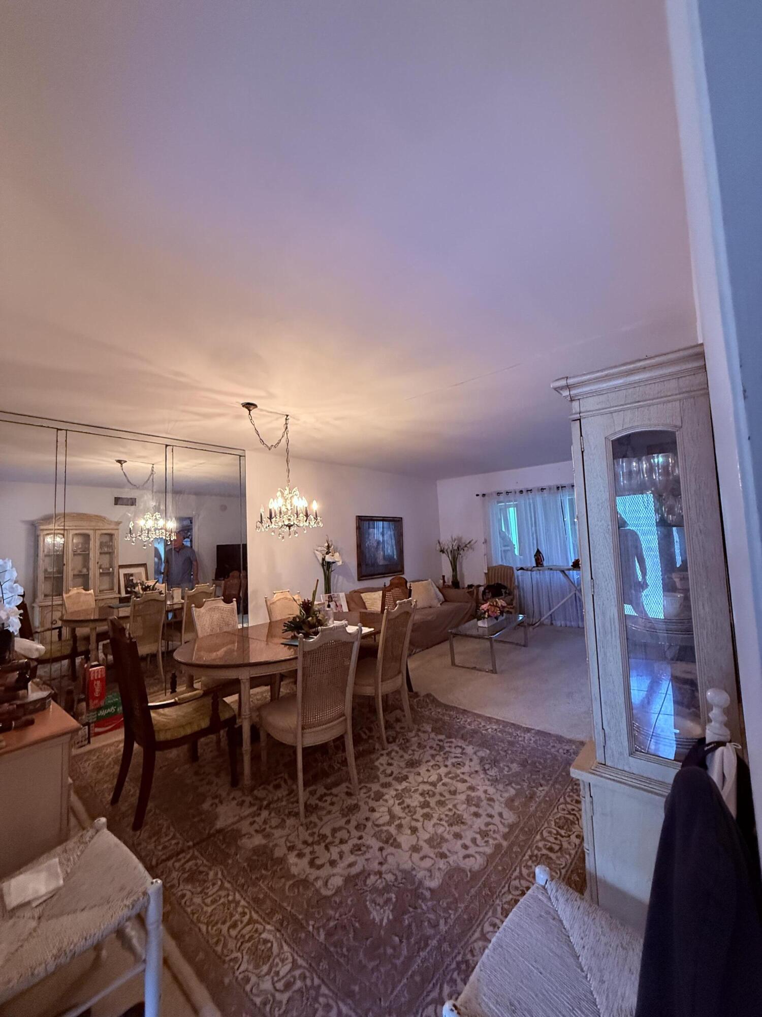 31 Abbey Ln #206 Delray Beach, FL 33446