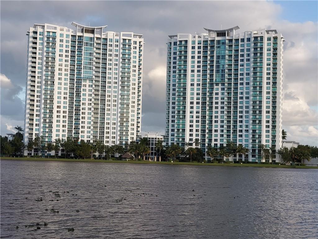 2681 Flamingo #808 S Sunrise, FL 33323