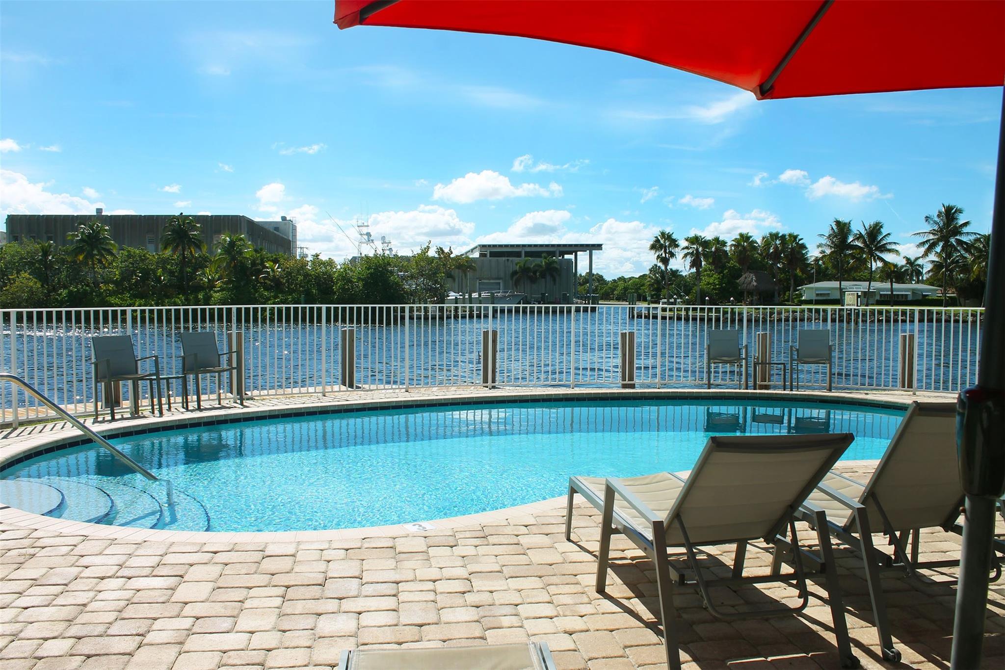 1705 N Riverside Dr #2