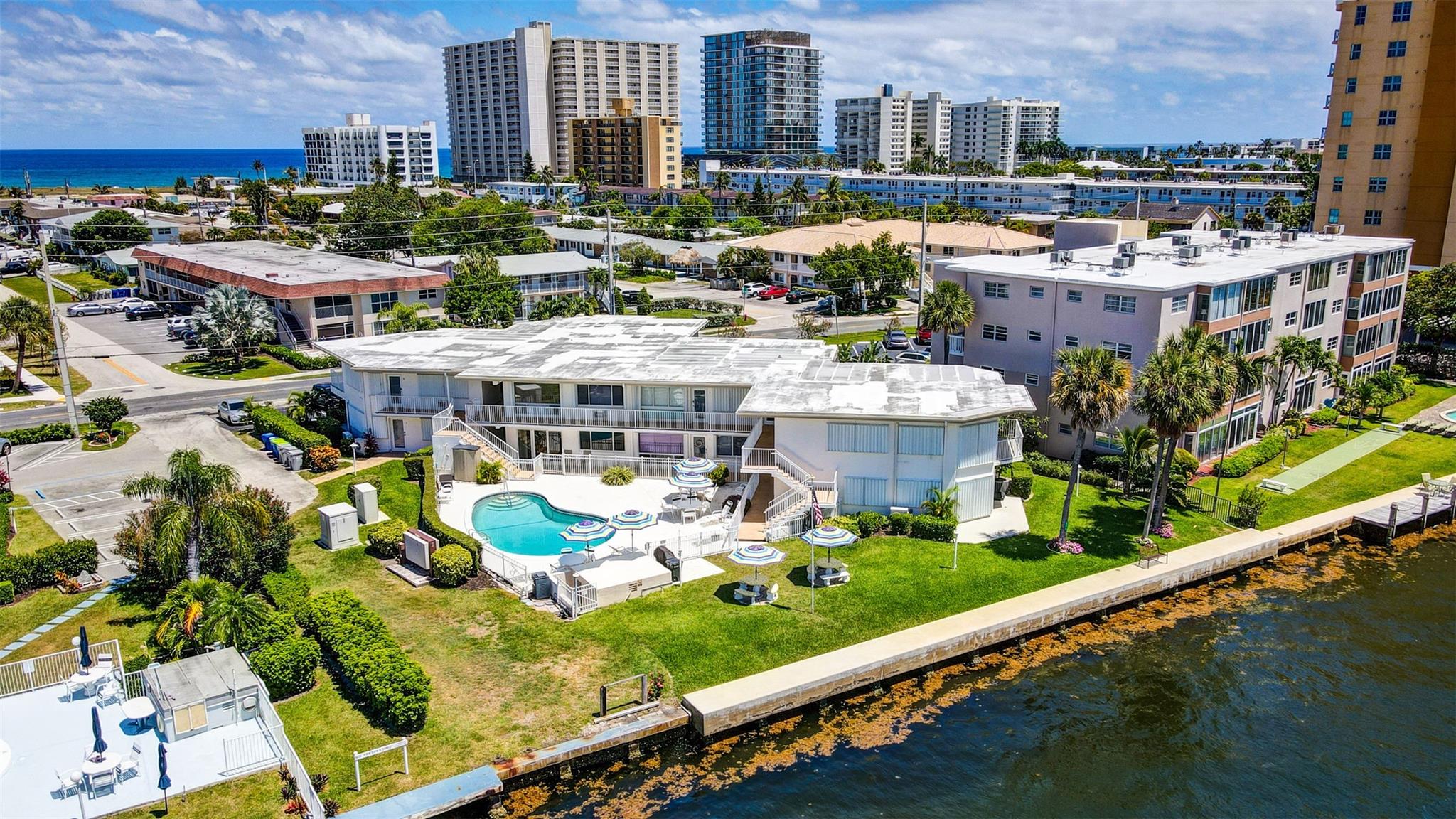 999 N Riverside Dr #9