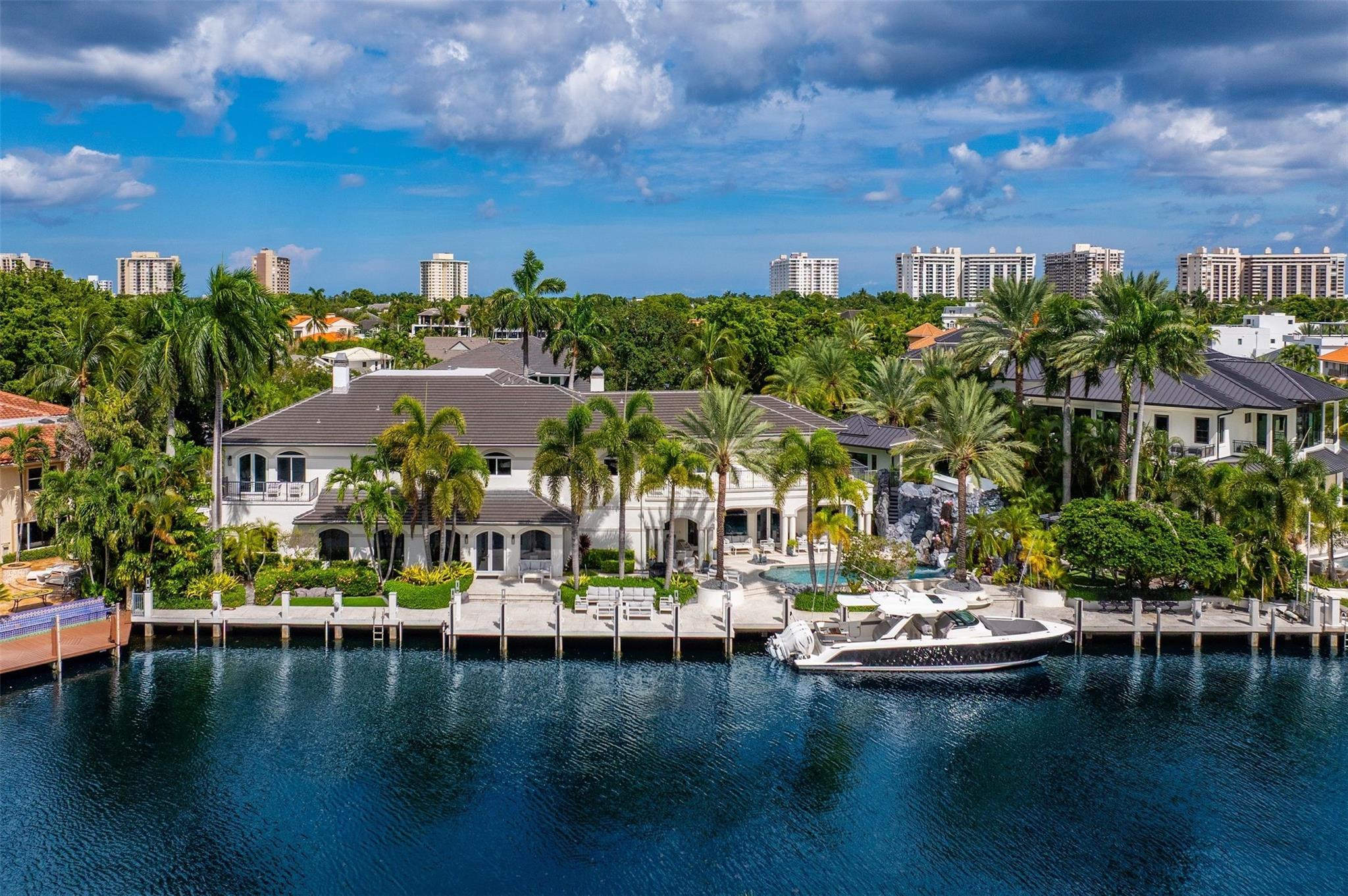 11 Bay Colony Ln Fort Lauderdale, FL 33308