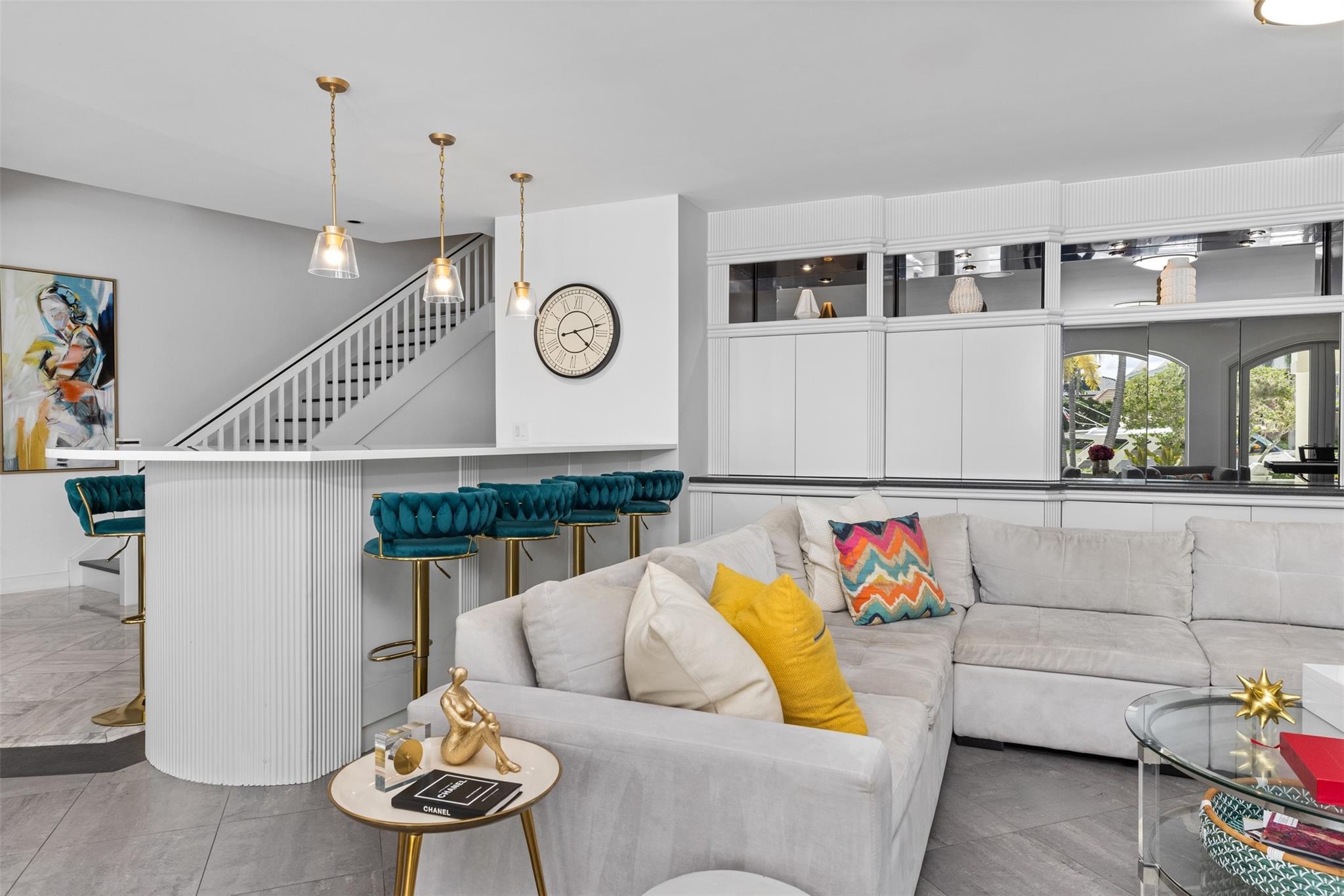 11 Bay Colony Ln Fort Lauderdale, FL 33308