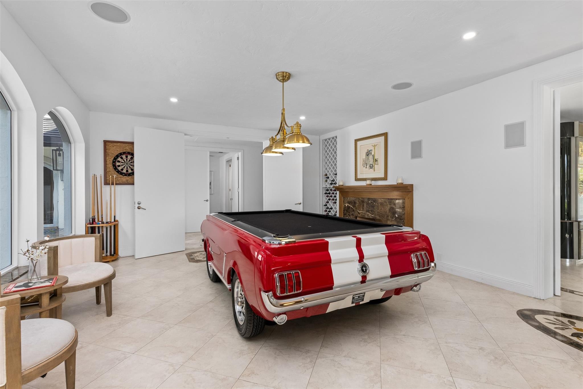 11 Bay Colony Ln Fort Lauderdale, FL 33308