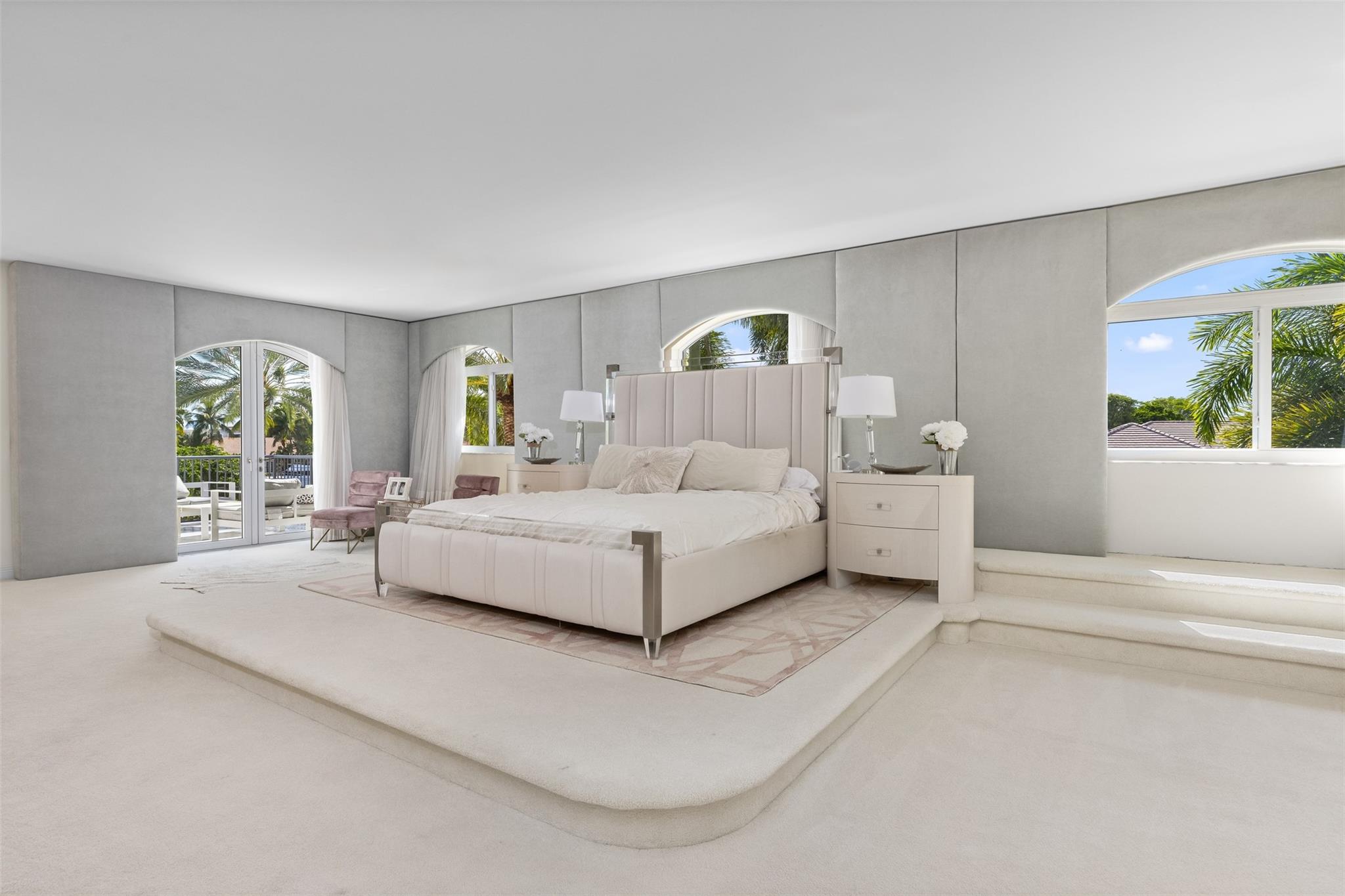 11 Bay Colony Ln Fort Lauderdale, FL 33308