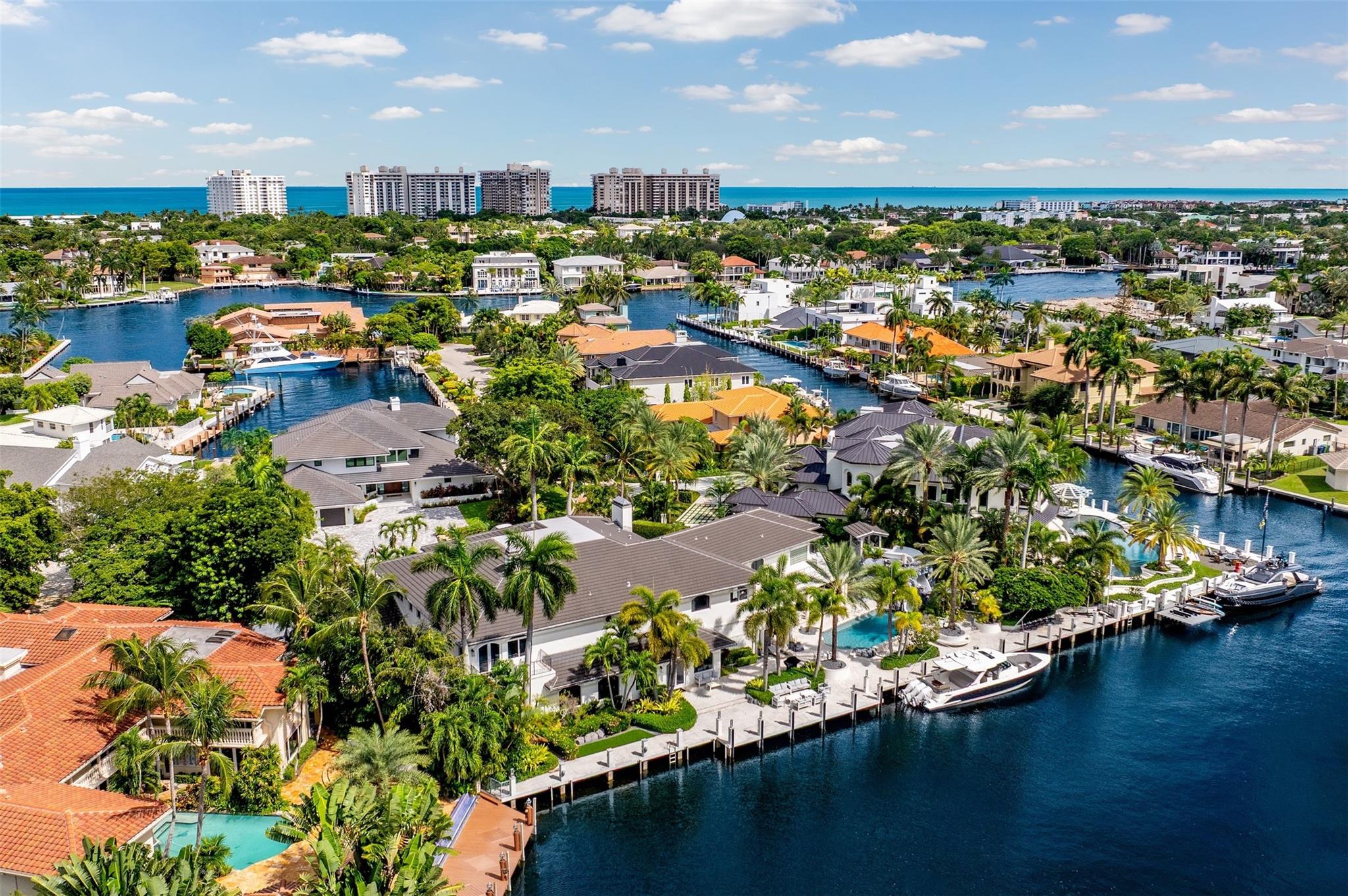 11 Bay Colony Ln Fort Lauderdale, FL 33308