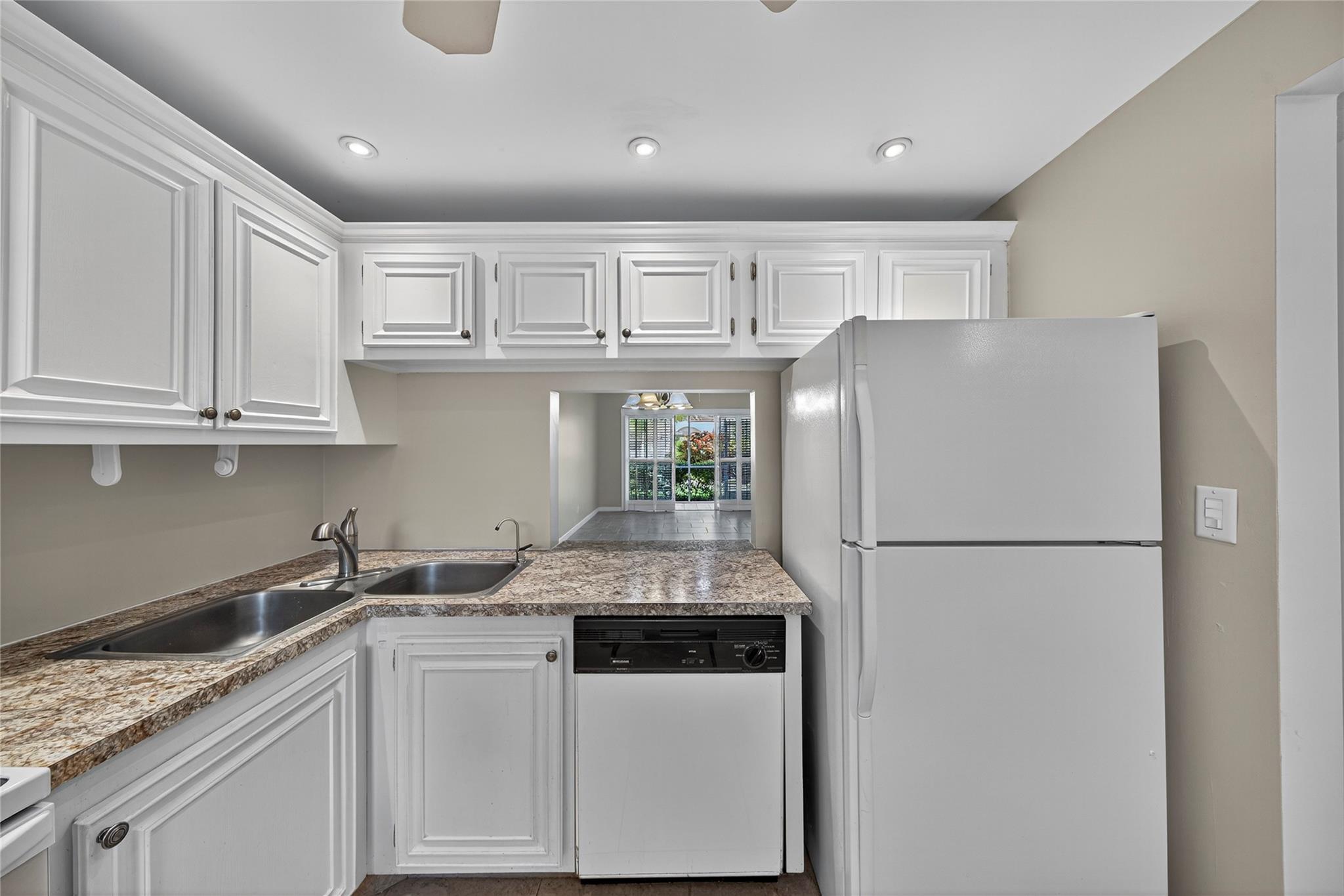 1541 S Ocean Blvd #111,Lauderdale By The Sea, FL 33062