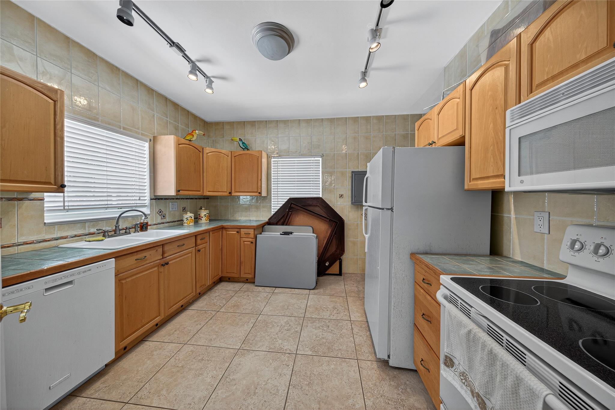 1541 S Ocean Blvd #111,Lauderdale By The Sea, FL 33062