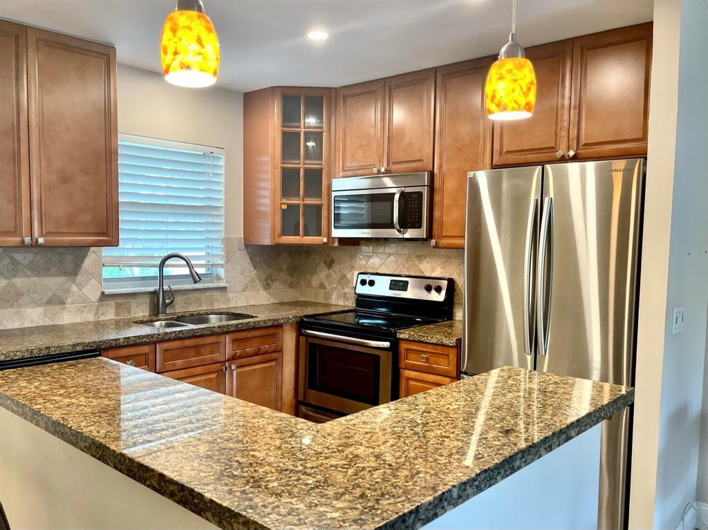 809 W Oakland Park Blvd #J12