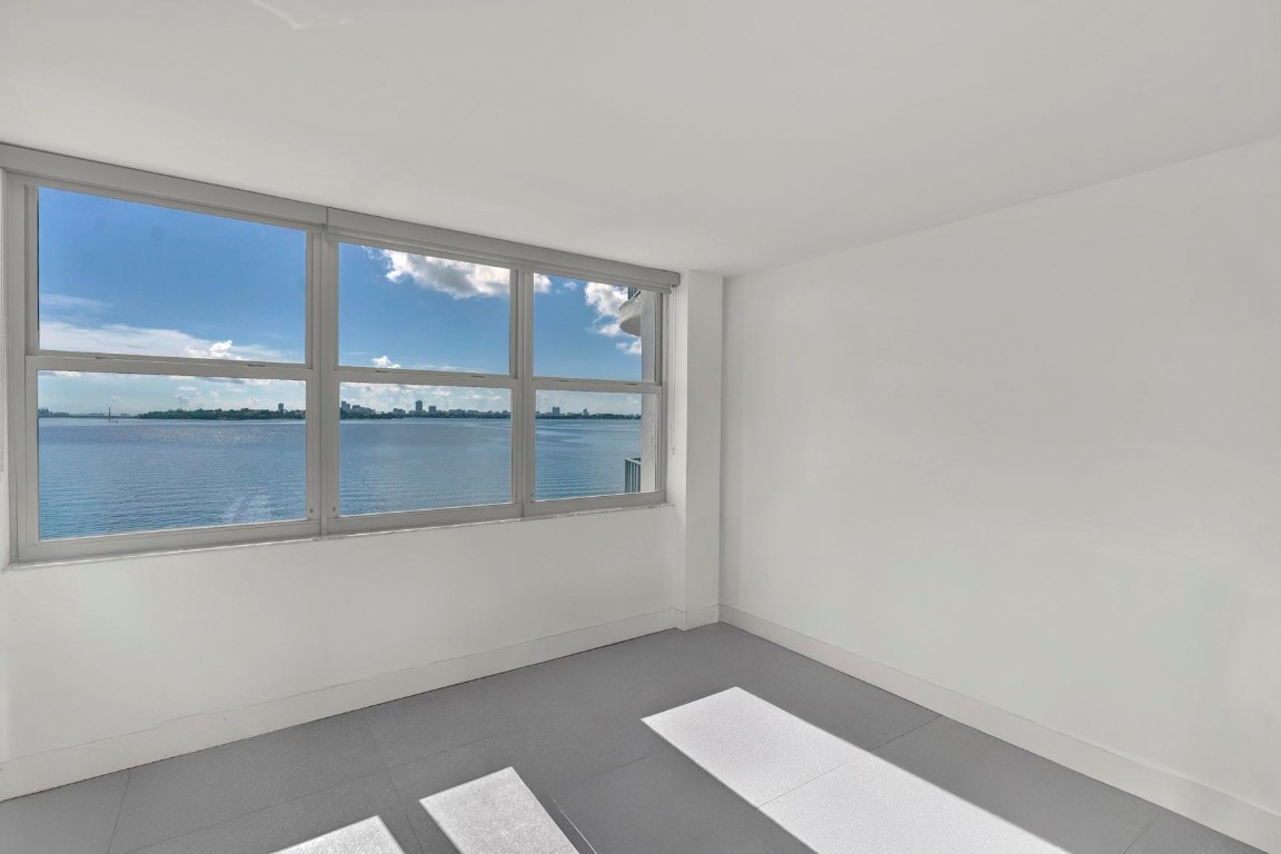 11930 N Bayshore Dr #404 North Miami, FL 33181