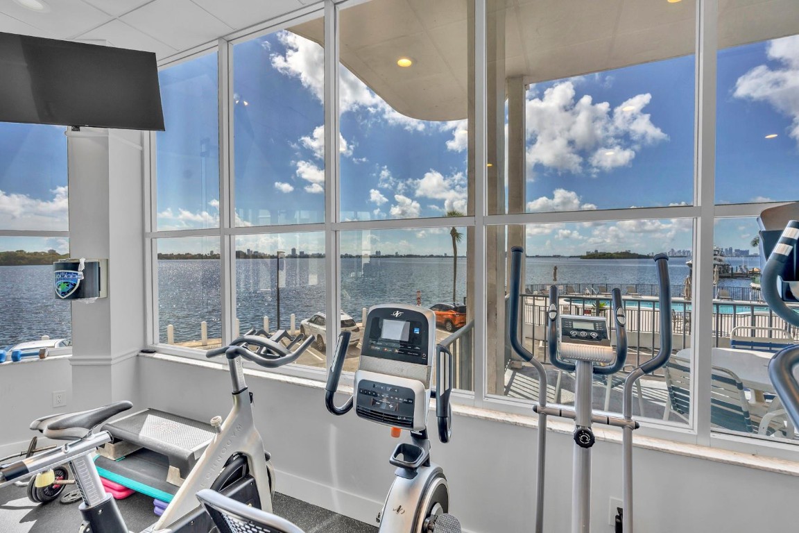 11930 N Bayshore Dr #404 North Miami, FL 33181