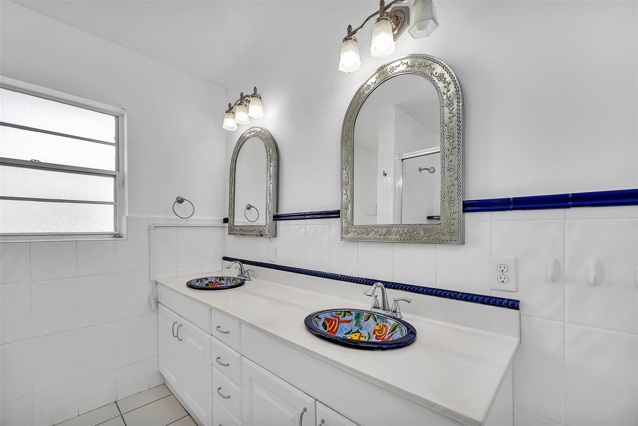 2427 Sea Is Dr Fort Lauderdale, FL 33301