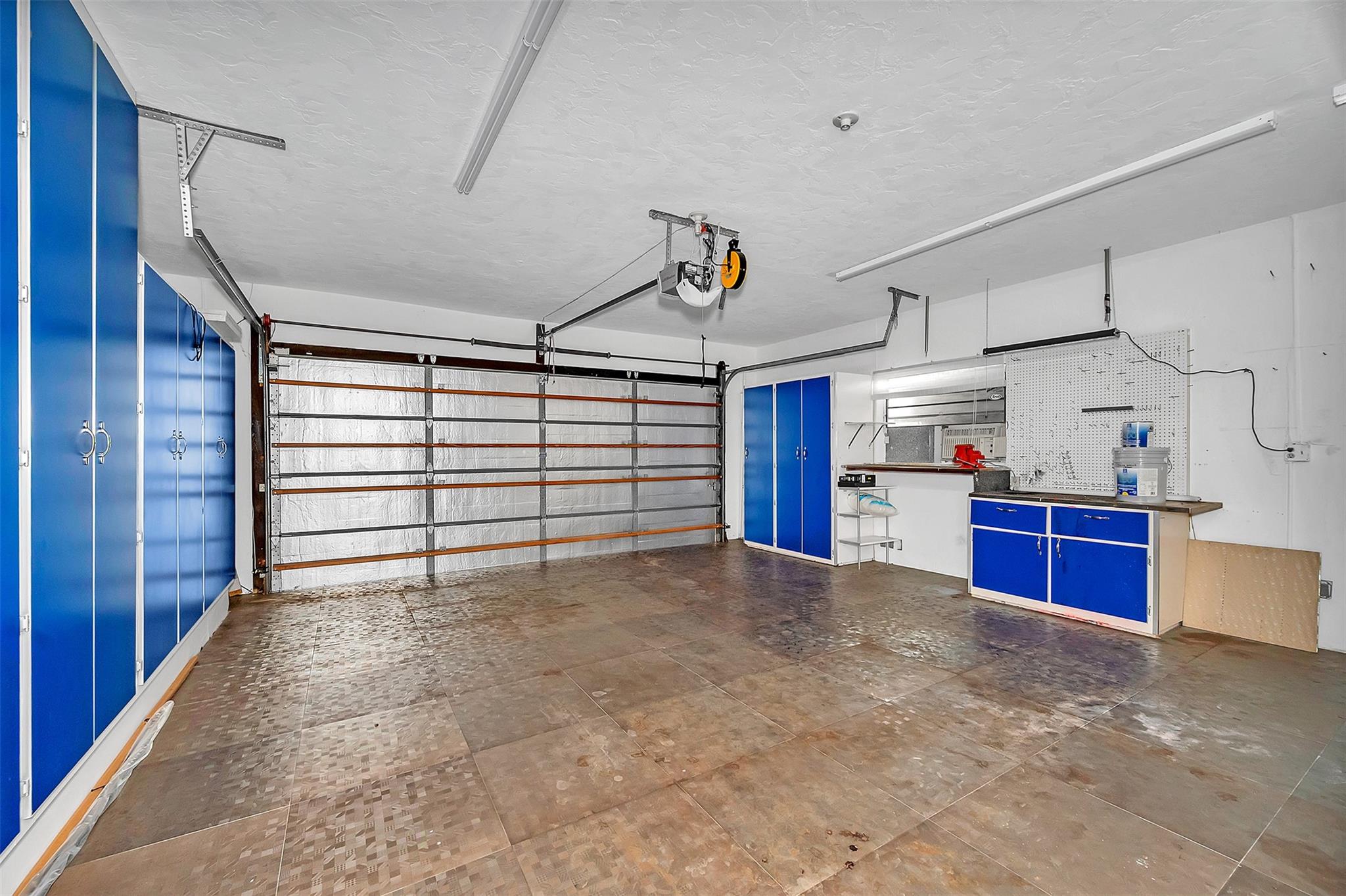 2427 Sea Is Dr Fort Lauderdale, FL 33301